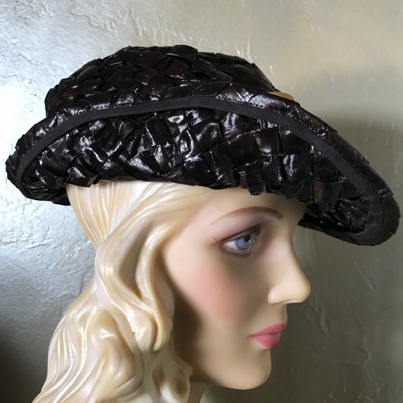SWEET 1950s\' BROWN RAFFIA FEDORA WITH A GOLD FABRIC BAND AND FABRIC DAISIES main image 4